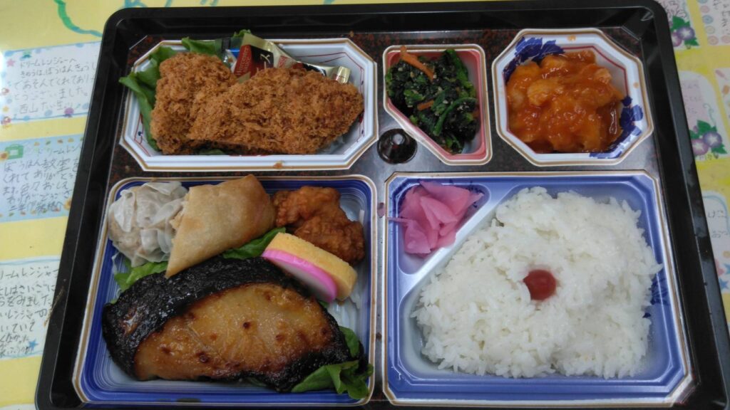 お弁当の写真